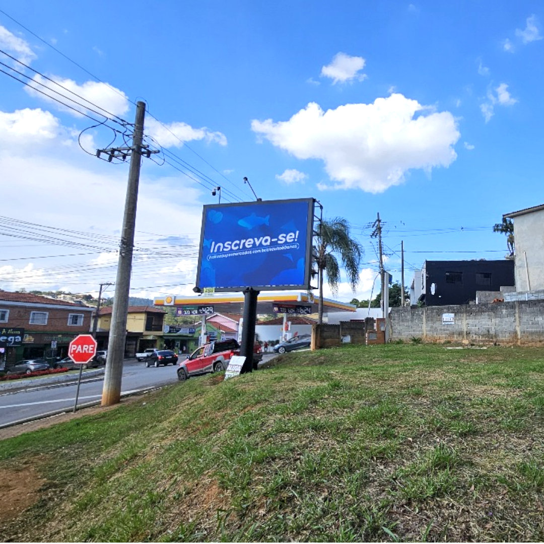 Equipe Boa Vista Digital preparando o painel
